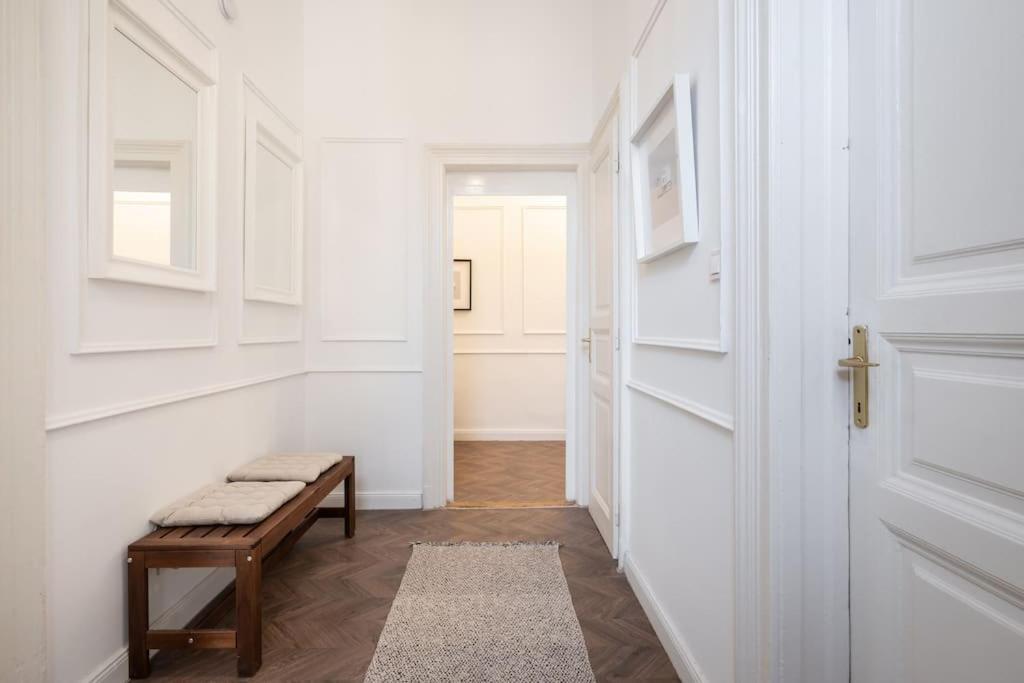 Stylish Apartment In The City Center บูดาเปสต์ ภายนอก รูปภาพ